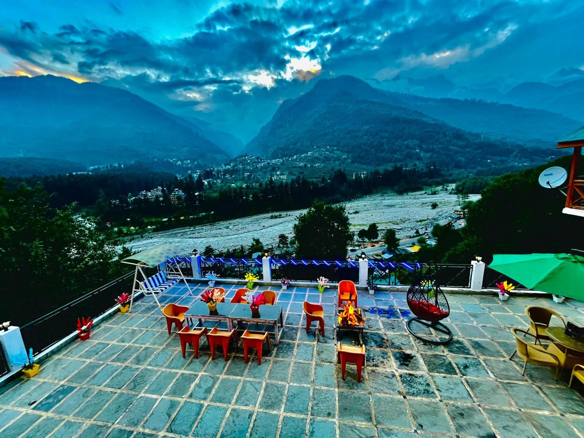 The Four Season Hotel & Resort, Manali - A Blissful View From Rooms 外观 照片